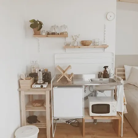 Unique Tiny House Close To Ams Airport With Hottub Chalet