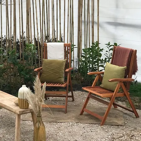 Unique Tiny House Close To Ams Airport With Hottub Chalé